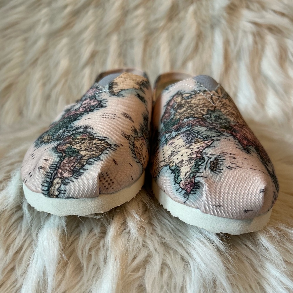 NWOT Groove Bags Vintage Geography Globe Slip On Shoes, Women’s 6.5 - Picture 5 of 12